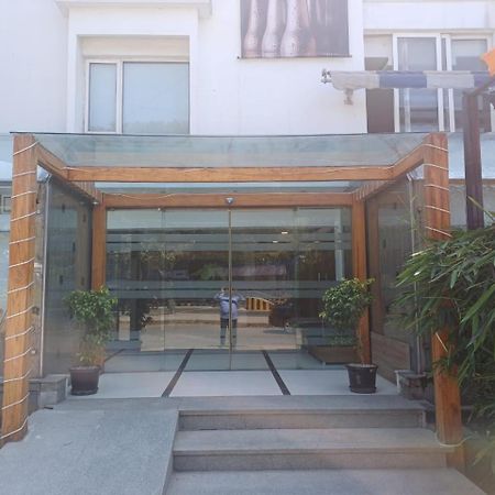 Hotel Marina Inn Egmore Ченай Екстериор снимка