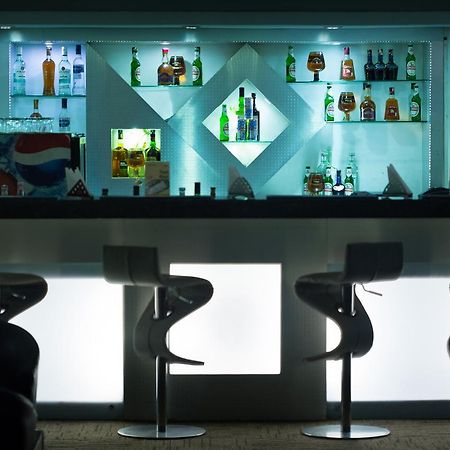 Hotel Marina Inn Egmore Ченай Екстериор снимка